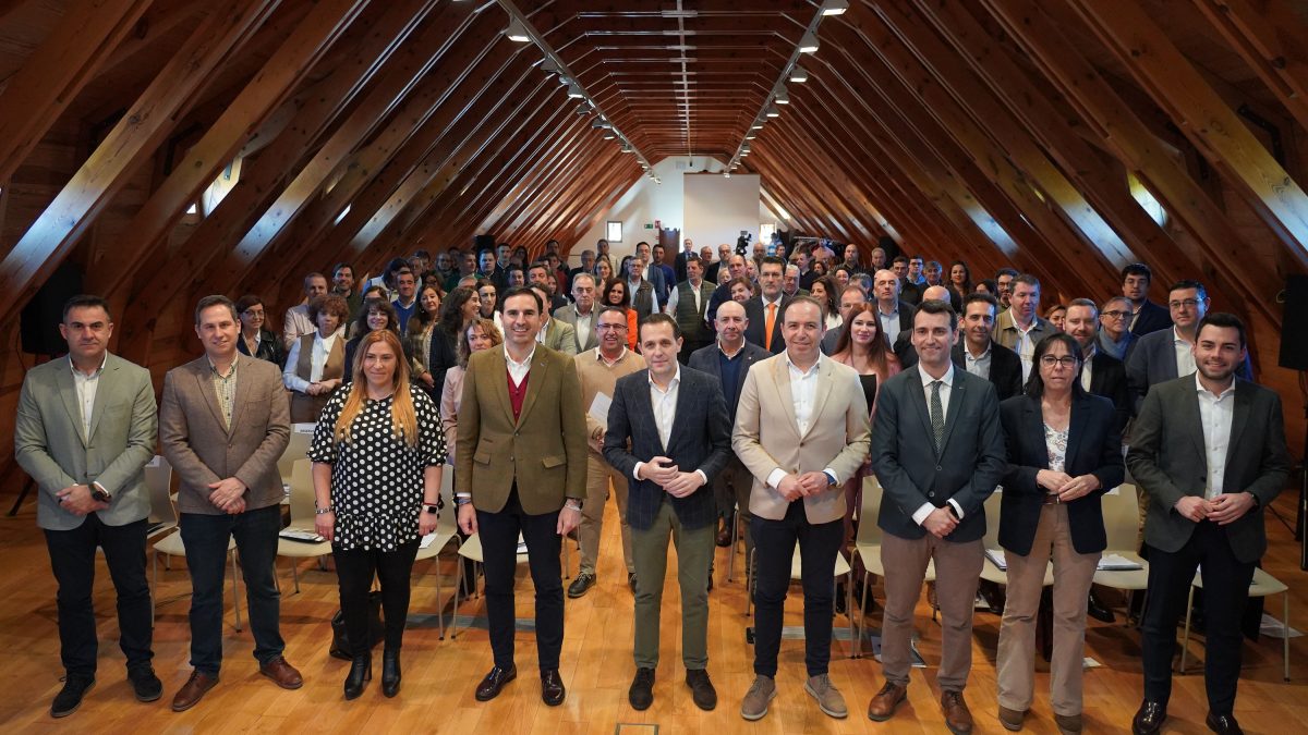 Más de 120 alcaldes y secretarios municipales se han reunido en las Jornadas Informativas de la Diputación