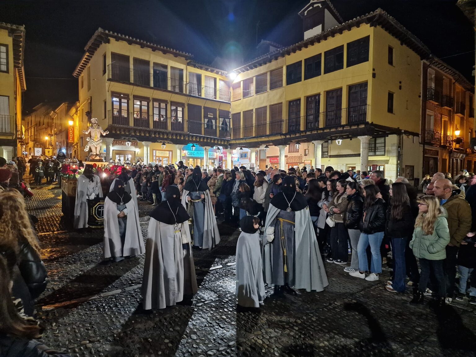 Tordesillas engalanará los balcones de la Plaza Mayor la próxima Semana ...